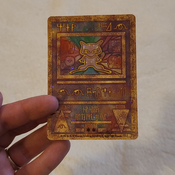 Ancient Mew Holographic Rare Pokemon Card - Picture 2 of 4